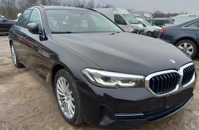 samochody osobowe BMW Seria 5 cena 68800 przebieg: 105400, rok produkcji 2020 z Olsztyn